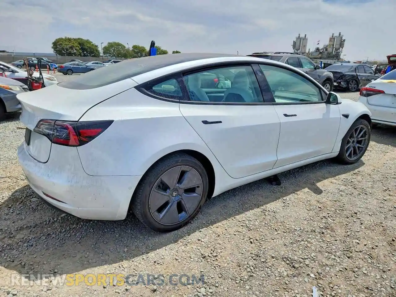 3 Photograph of a damaged car 5YJ3E1EA3NF347188 TESLA MODEL 3 2022