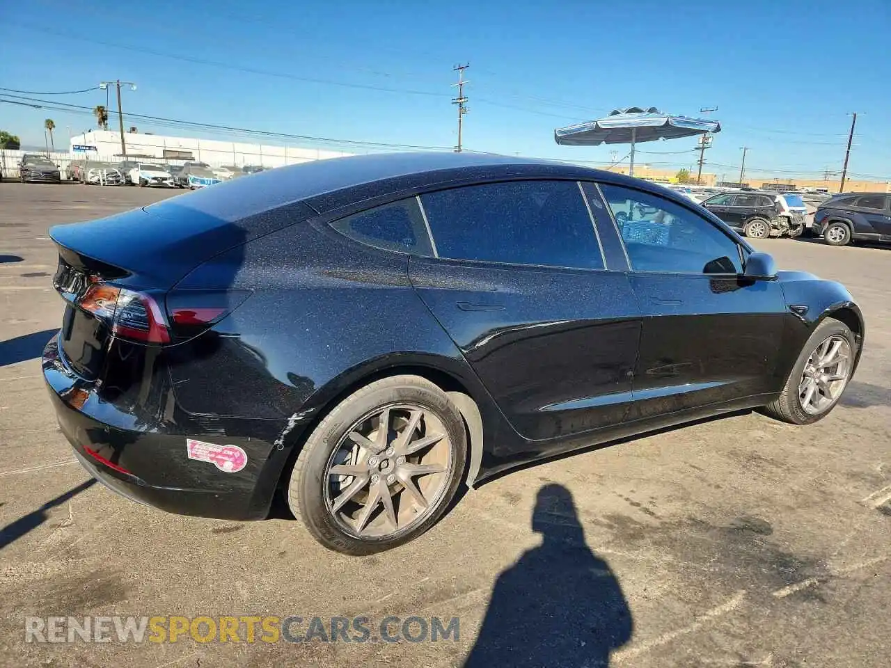 3 Photograph of a damaged car 5YJ3E1EA3NF355565 TESLA MODEL 3 2022