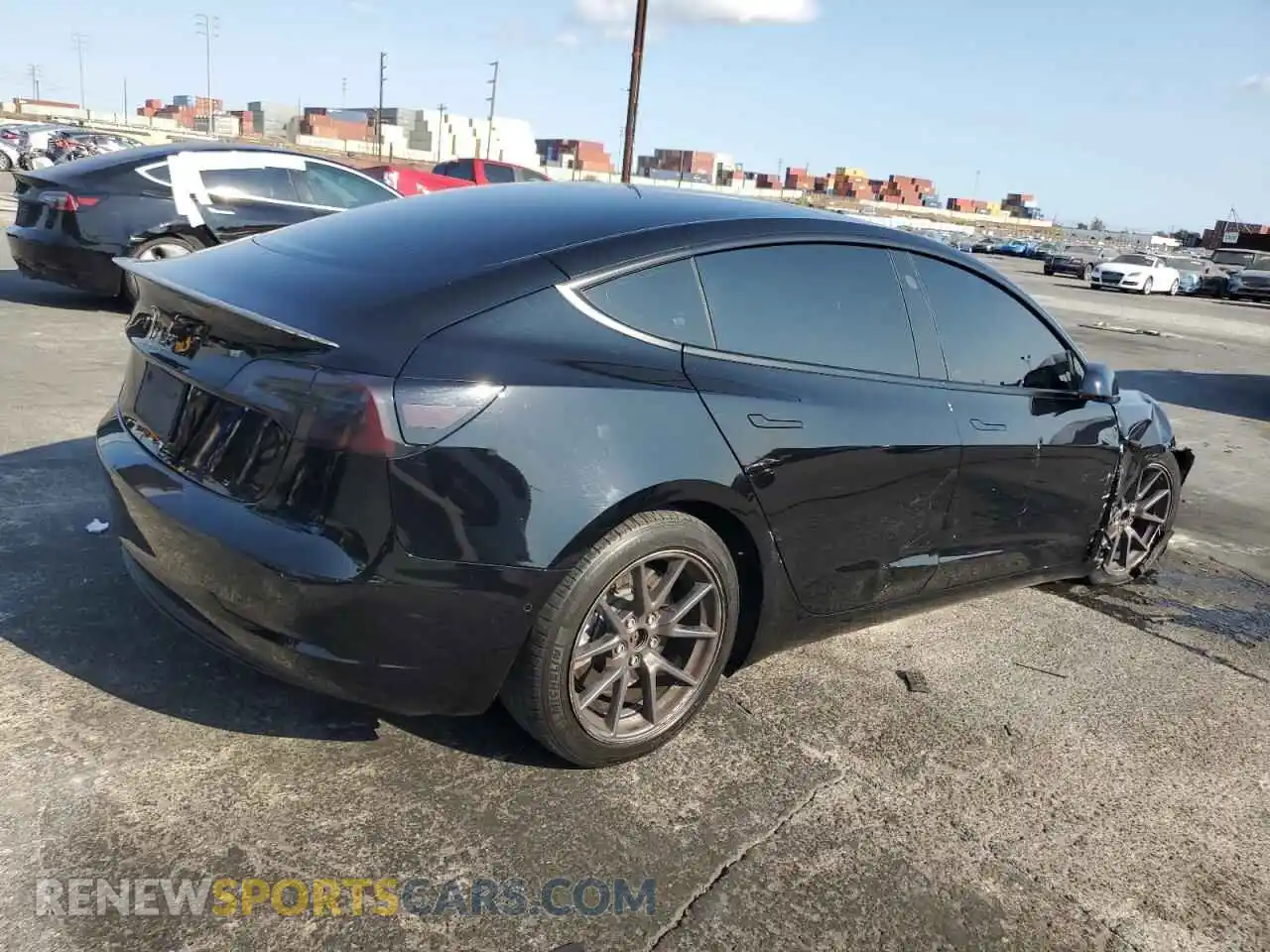 3 Photograph of a damaged car 5YJ3E1EA3NF357462 TESLA MODEL 3 2022