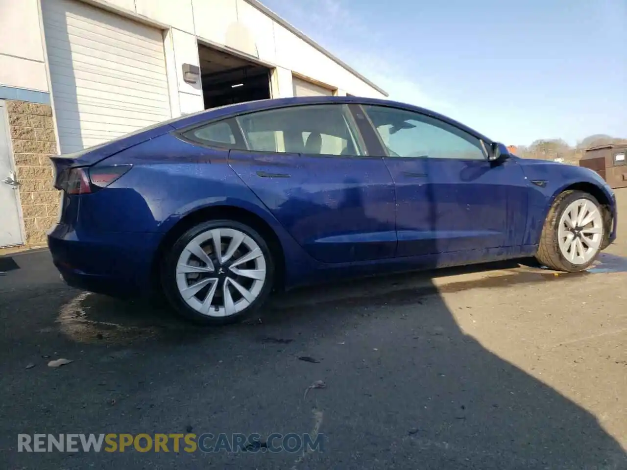 3 Photograph of a damaged car 5YJ3E1EA3NF369532 TESLA MODEL 3 2022