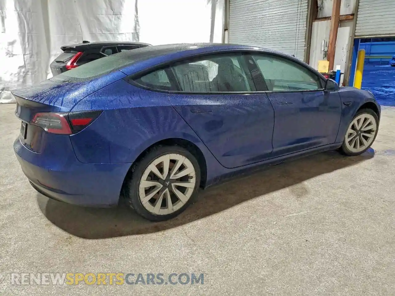 3 Photograph of a damaged car 5YJ3E1EA3NF370129 TESLA MODEL 3 2022