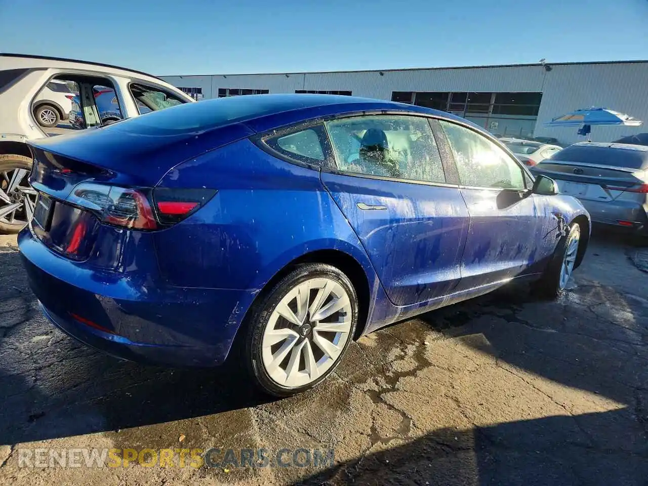 3 Photograph of a damaged car 5YJ3E1EA3NF371622 TESLA MODEL 3 2022
