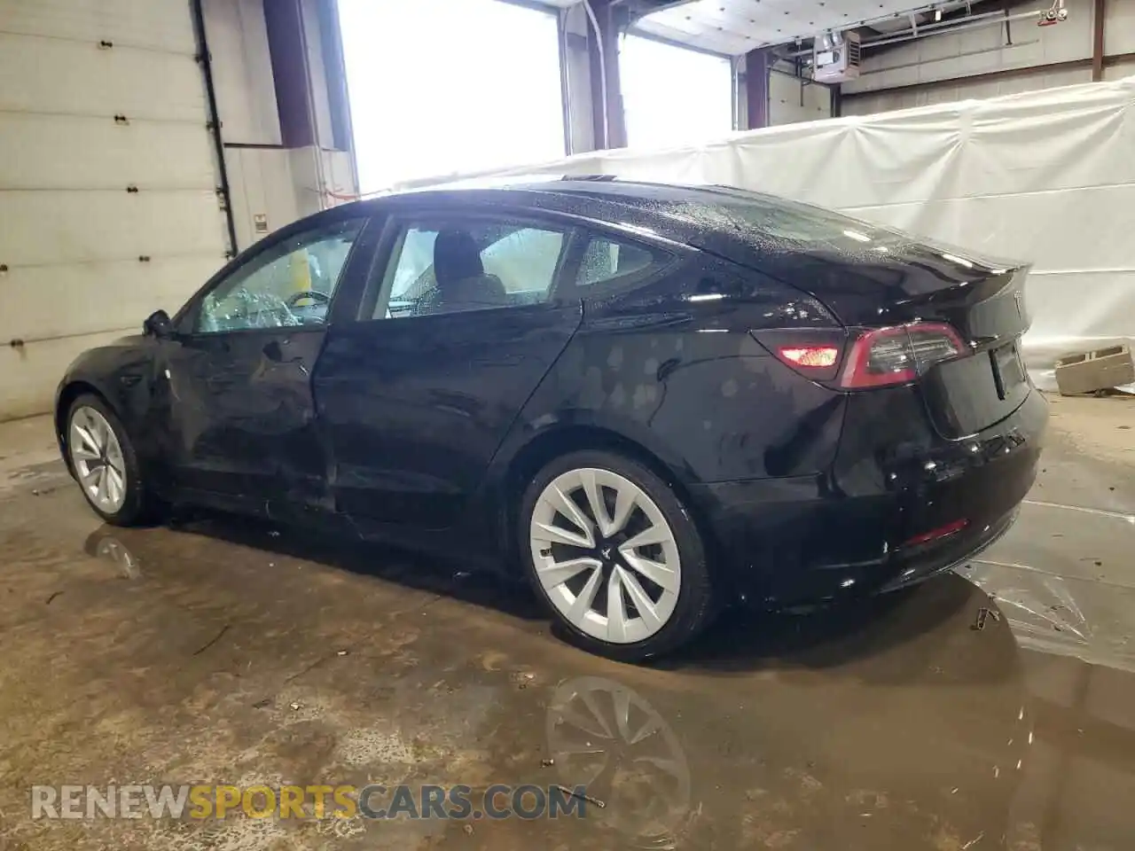 2 Photograph of a damaged car 5YJ3E1EA3NF372091 TESLA MODEL 3 2022