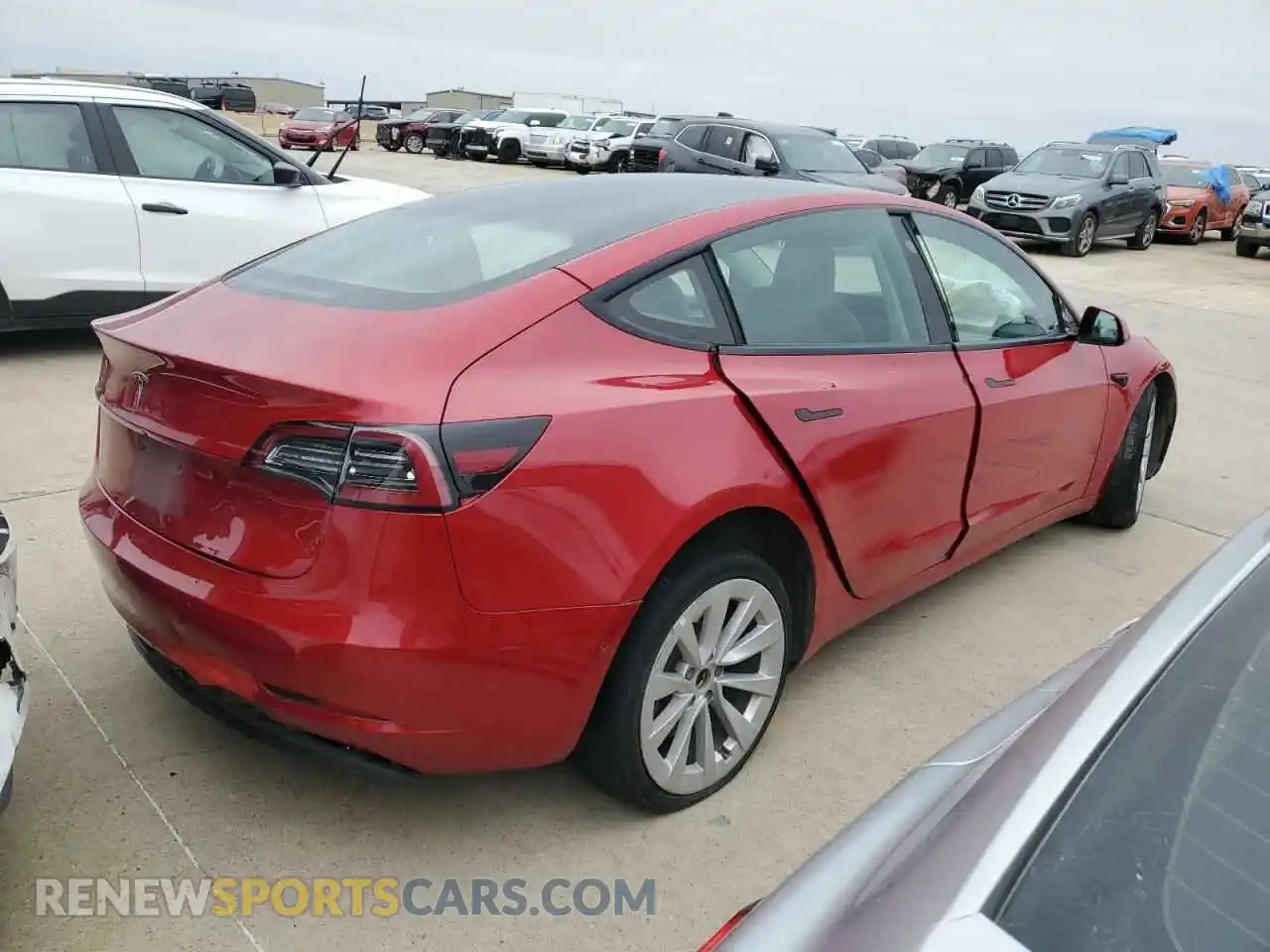 3 Photograph of a damaged car 5YJ3E1EA4NF185829 TESLA MODEL 3 2022