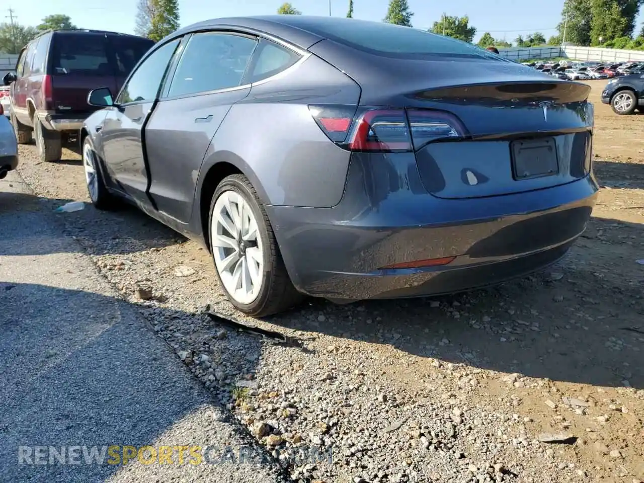 3 Photograph of a damaged car 5YJ3E1EA4NF186169 TESLA MODEL 3 2022