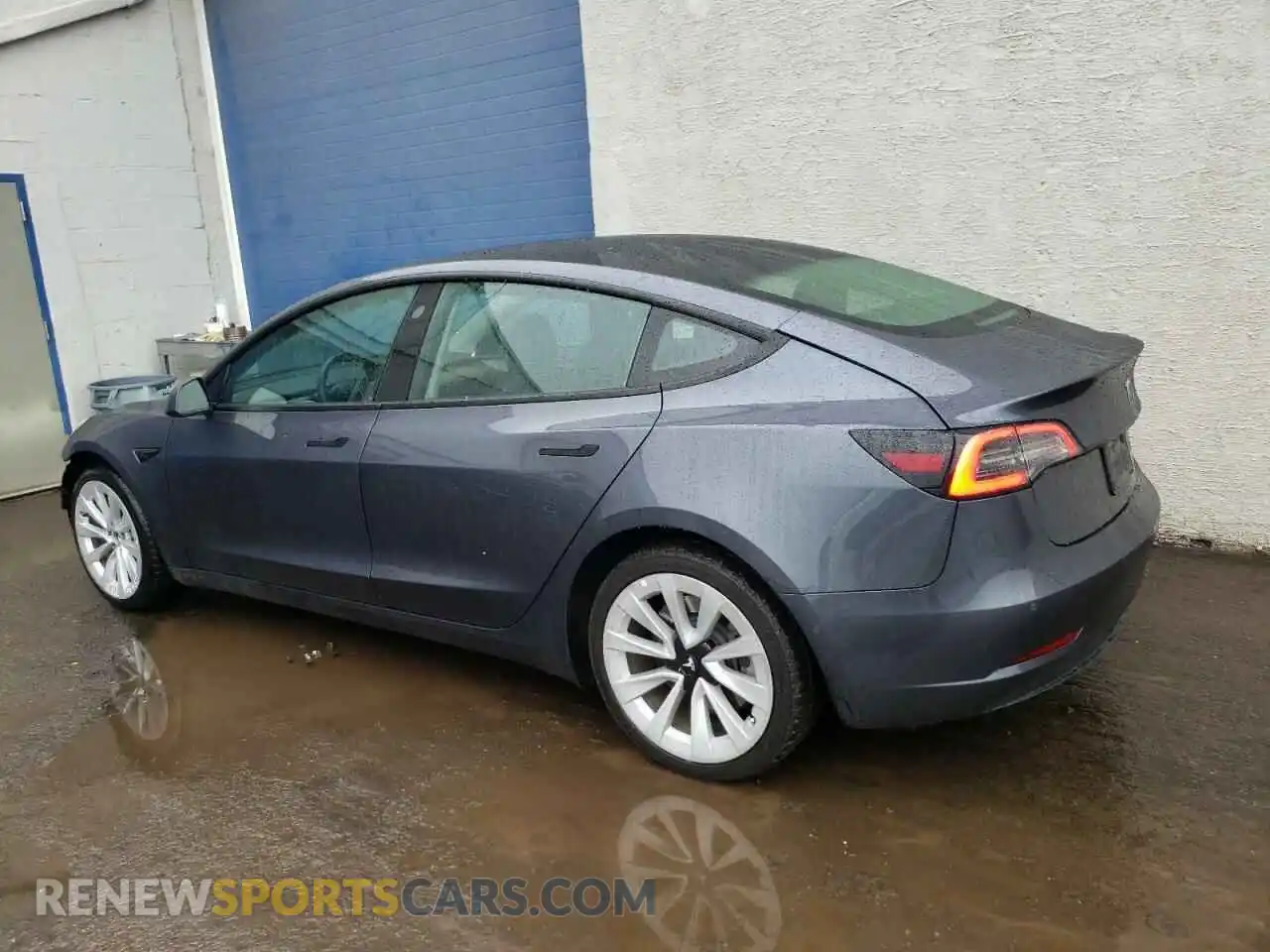 2 Photograph of a damaged car 5YJ3E1EA4NF369376 TESLA MODEL 3 2022