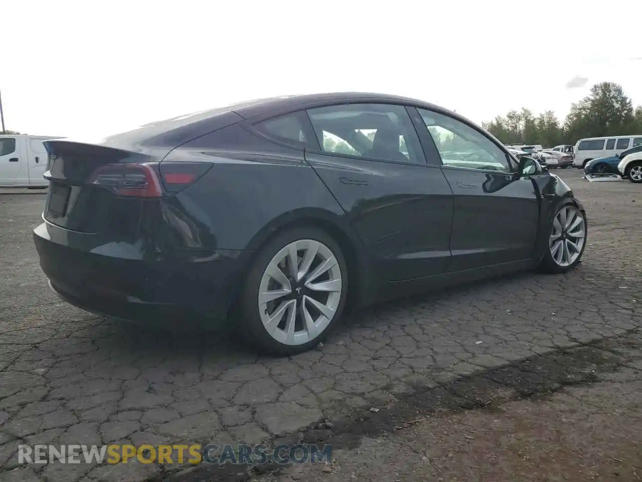 3 Photograph of a damaged car 5YJ3E1EA4NF370253 TESLA MODEL 3 2022