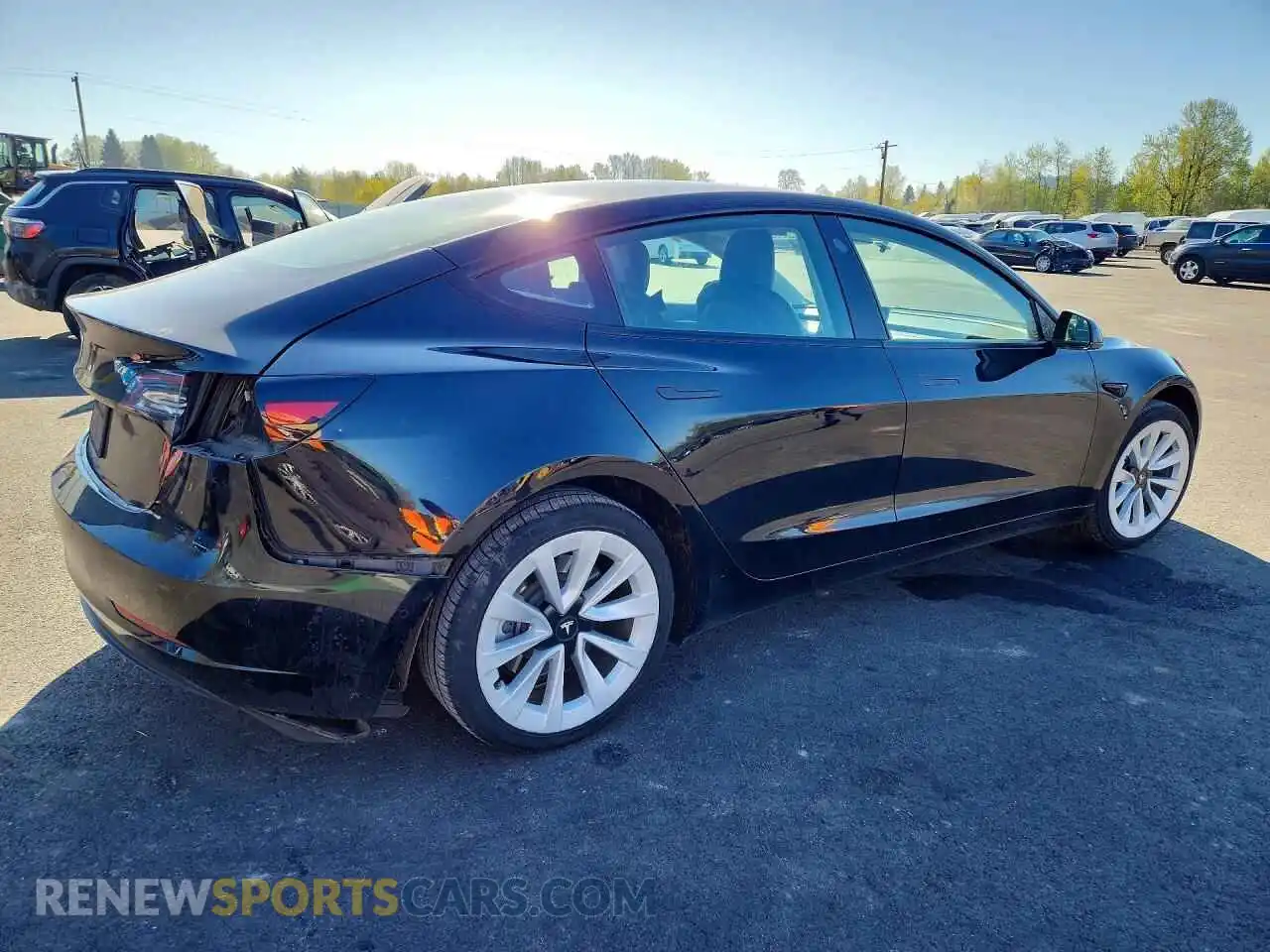 3 Photograph of a damaged car 5YJ3E1EA4NF371709 TESLA MODEL 3 2022