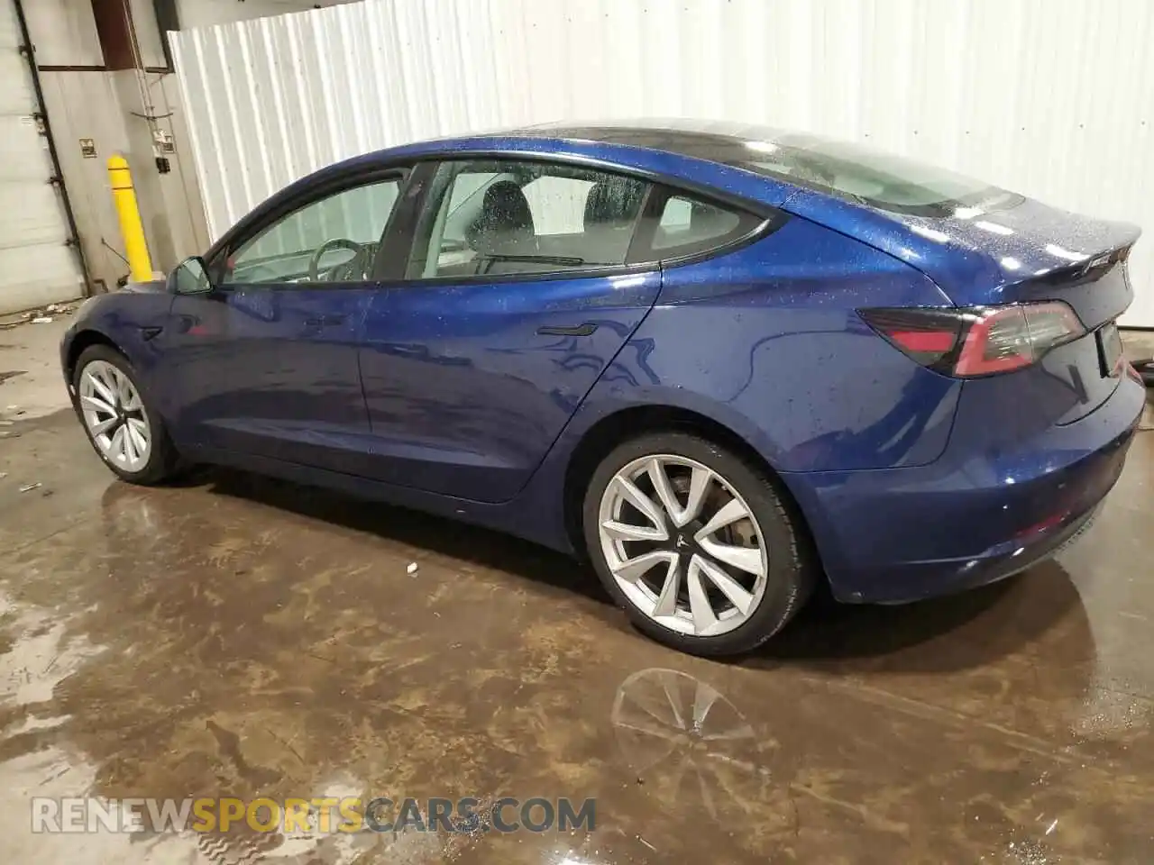 2 Photograph of a damaged car 5YJ3E1EA4NF372620 TESLA MODEL 3 2022