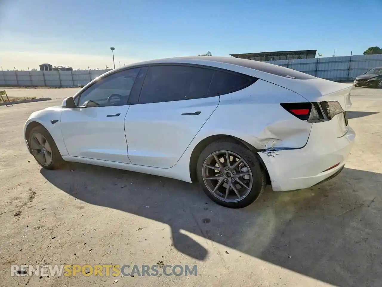 2 Photograph of a damaged car 5YJ3E1EA4NF375629 TESLA MODEL 3 2022