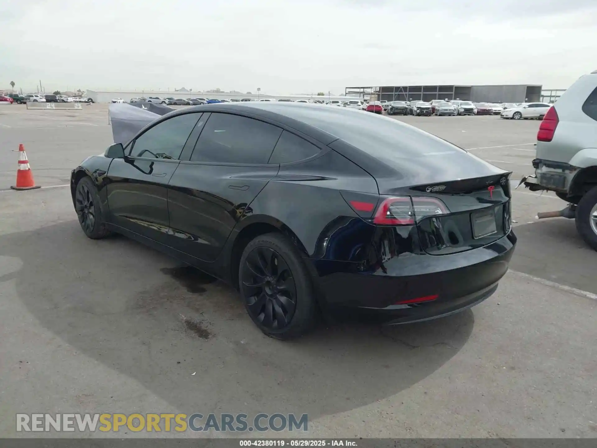 3 Photograph of a damaged car 5YJ3E1EA5NF136199 TESLA MODEL 3 2022