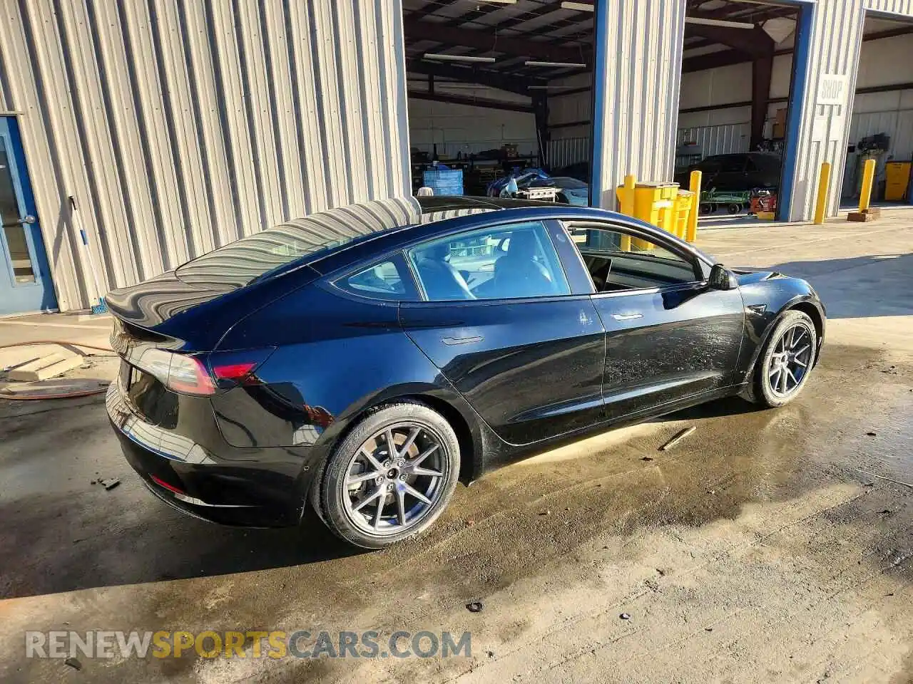 3 Photograph of a damaged car 5YJ3E1EA5NF291271 TESLA MODEL 3 2022