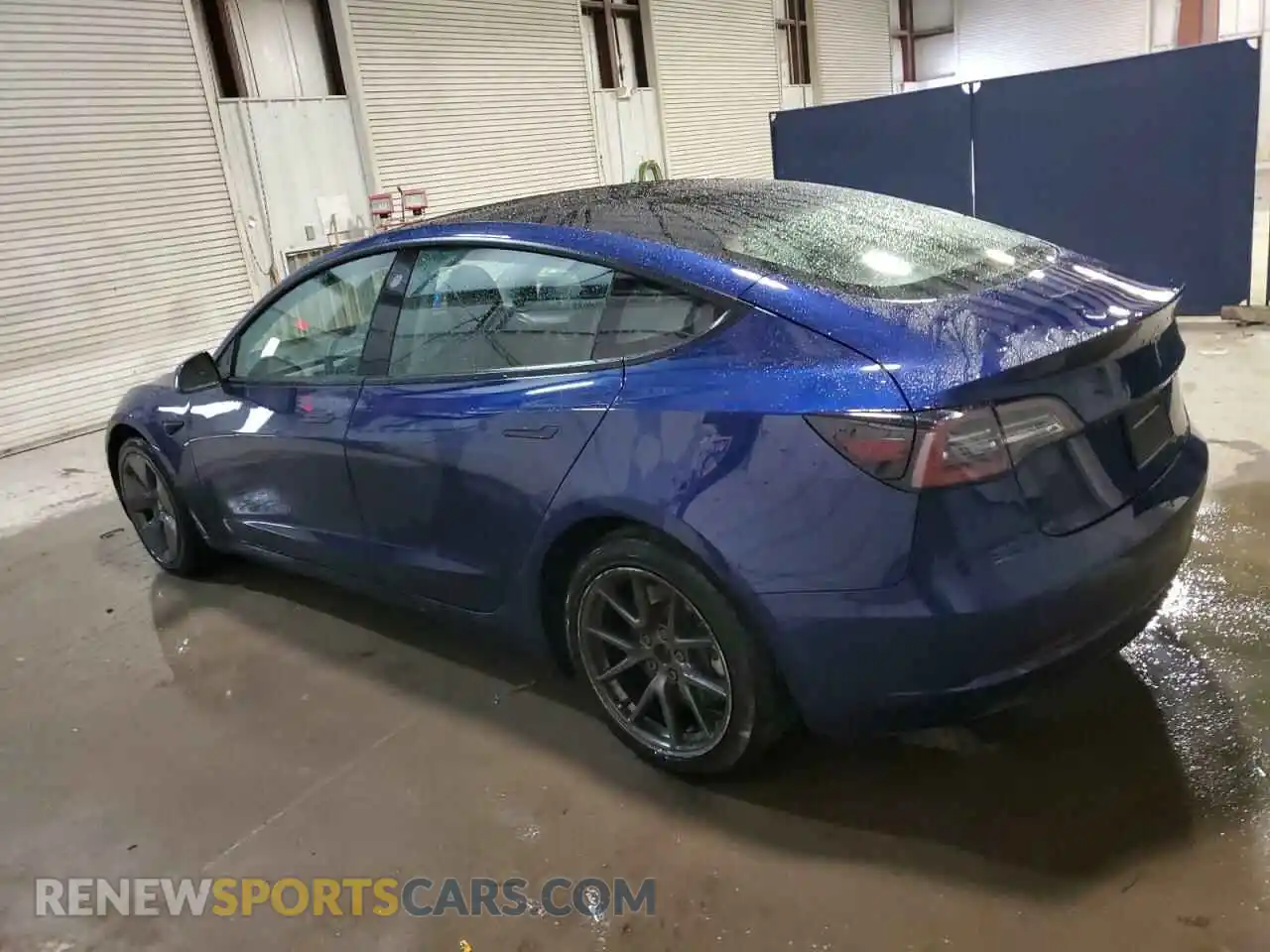 2 Photograph of a damaged car 5YJ3E1EA5NF370391 TESLA MODEL 3 2022