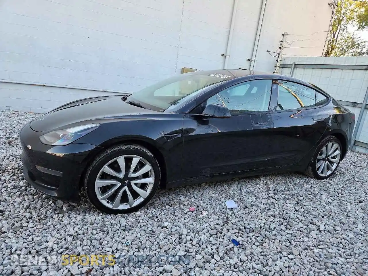 1 Photograph of a damaged car 5YJ3E1EA5NF370603 TESLA MODEL 3 2022