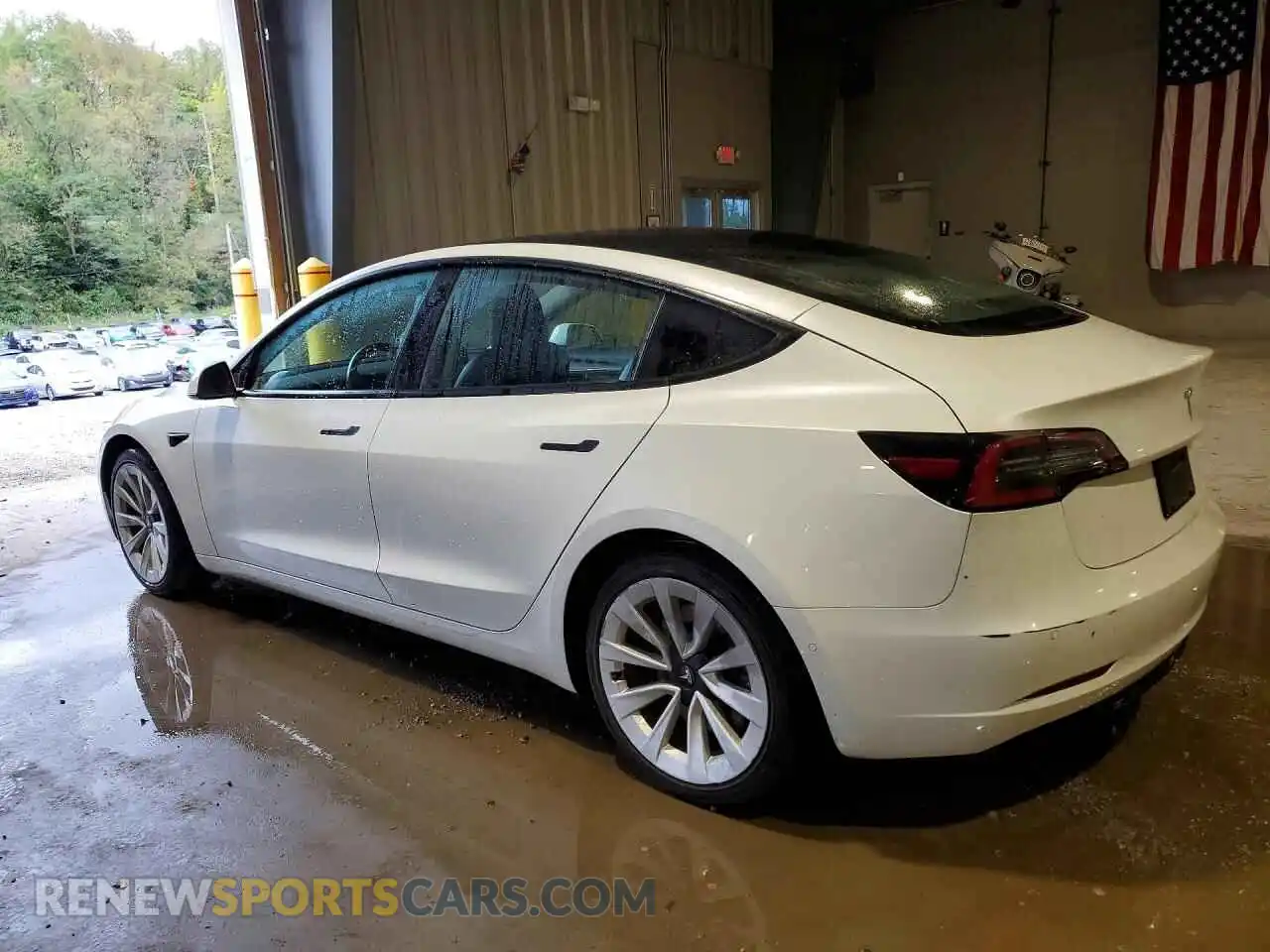 2 Фотография поврежденного автомобиля 5YJ3E1EA5NF372335 TESLA MODEL 3 2022