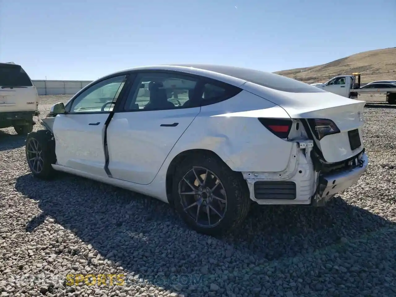 2 Photograph of a damaged car 5YJ3E1EA6NF126460 TESLA MODEL 3 2022