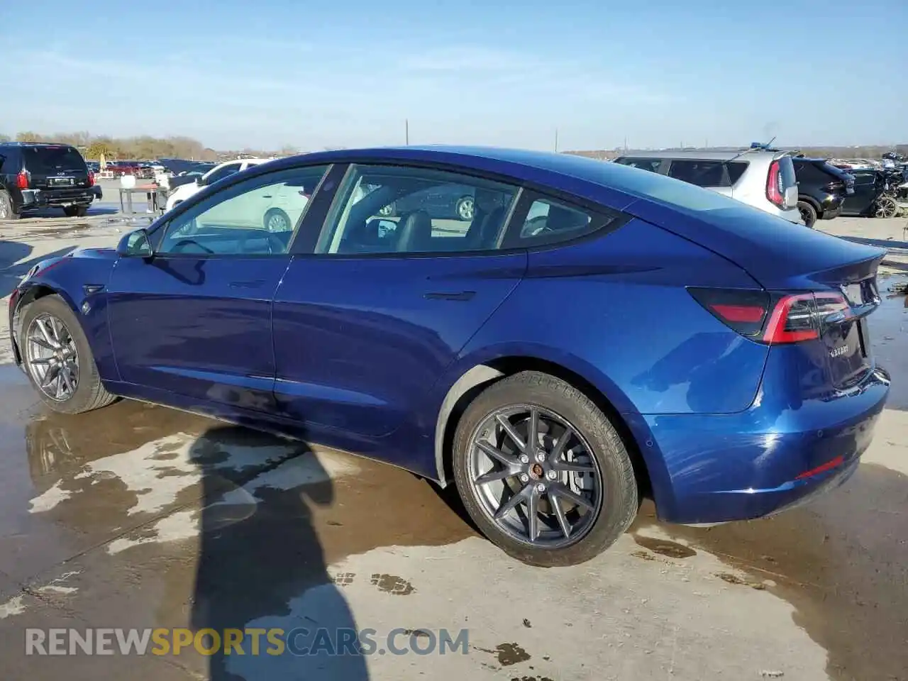 2 Photograph of a damaged car 5YJ3E1EA6NF287570 TESLA MODEL 3 2022