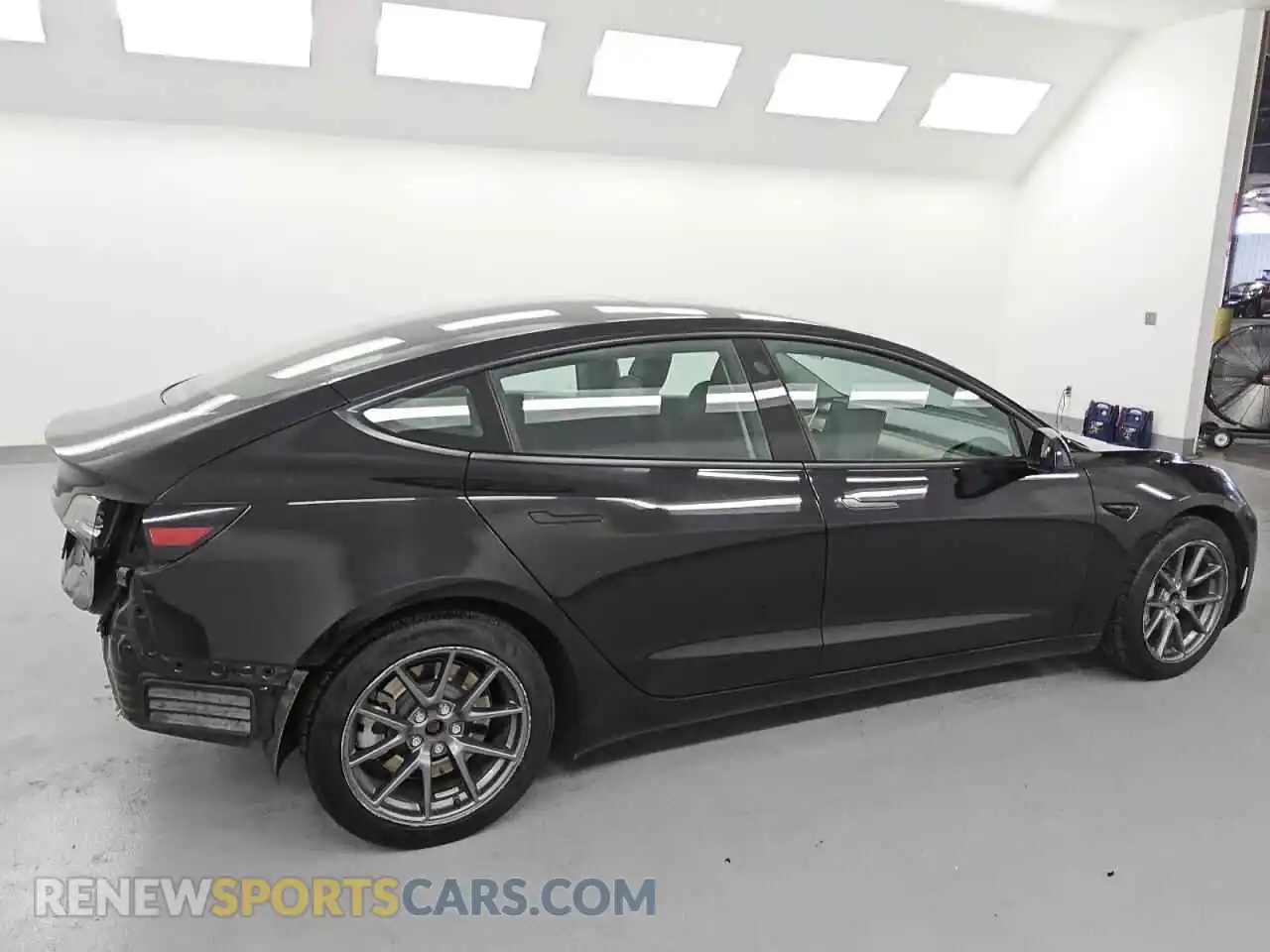 3 Photograph of a damaged car 5YJ3E1EA7NF287562 TESLA MODEL 3 2022