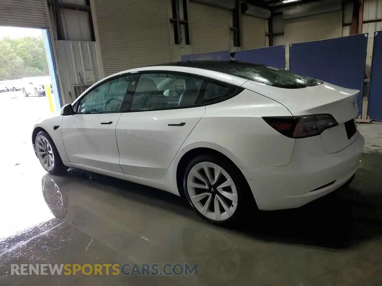2 Photograph of a damaged car 5YJ3E1EA7NF368464 TESLA MODEL 3 2022