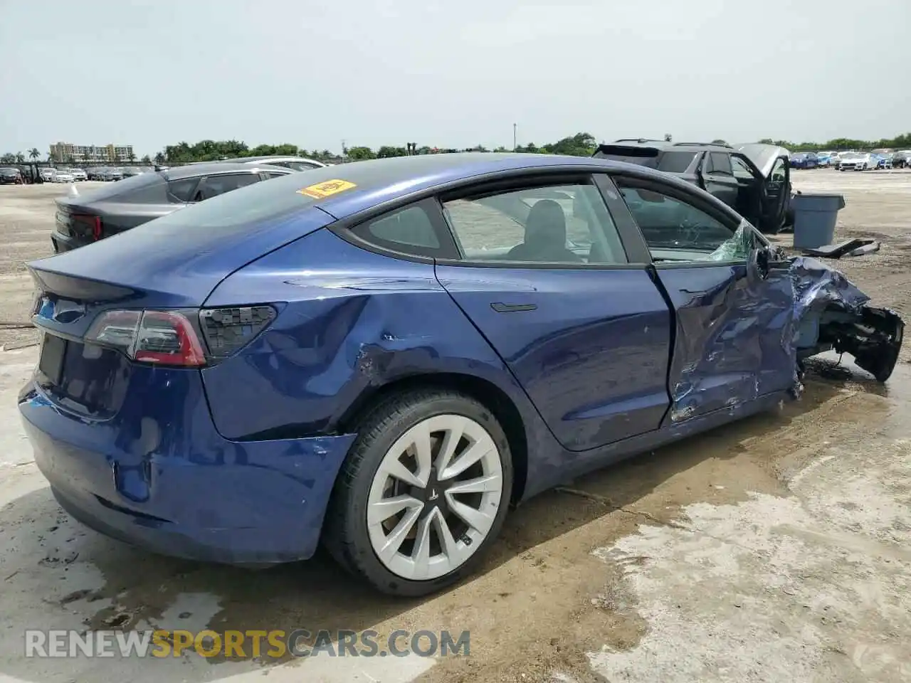 3 Photograph of a damaged car 5YJ3E1EA7NF368657 TESLA MODEL 3 2022
