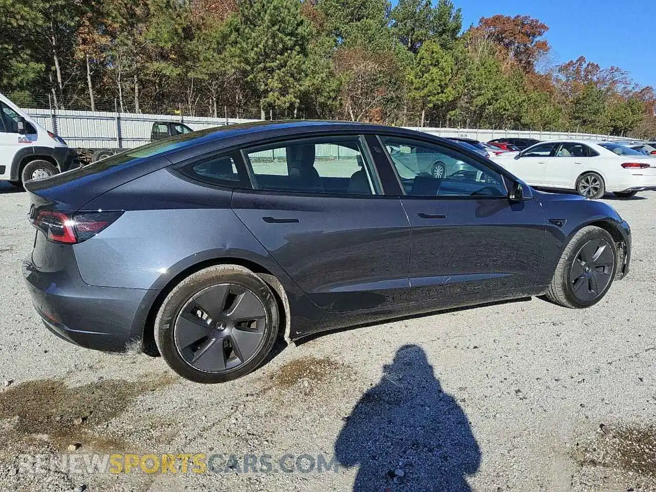 3 Photograph of a damaged car 5YJ3E1EA7NF370683 TESLA MODEL 3 2022