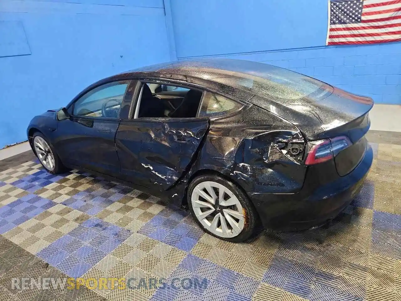 2 Photograph of a damaged car 5YJ3E1EA7NF372109 TESLA MODEL 3 2022