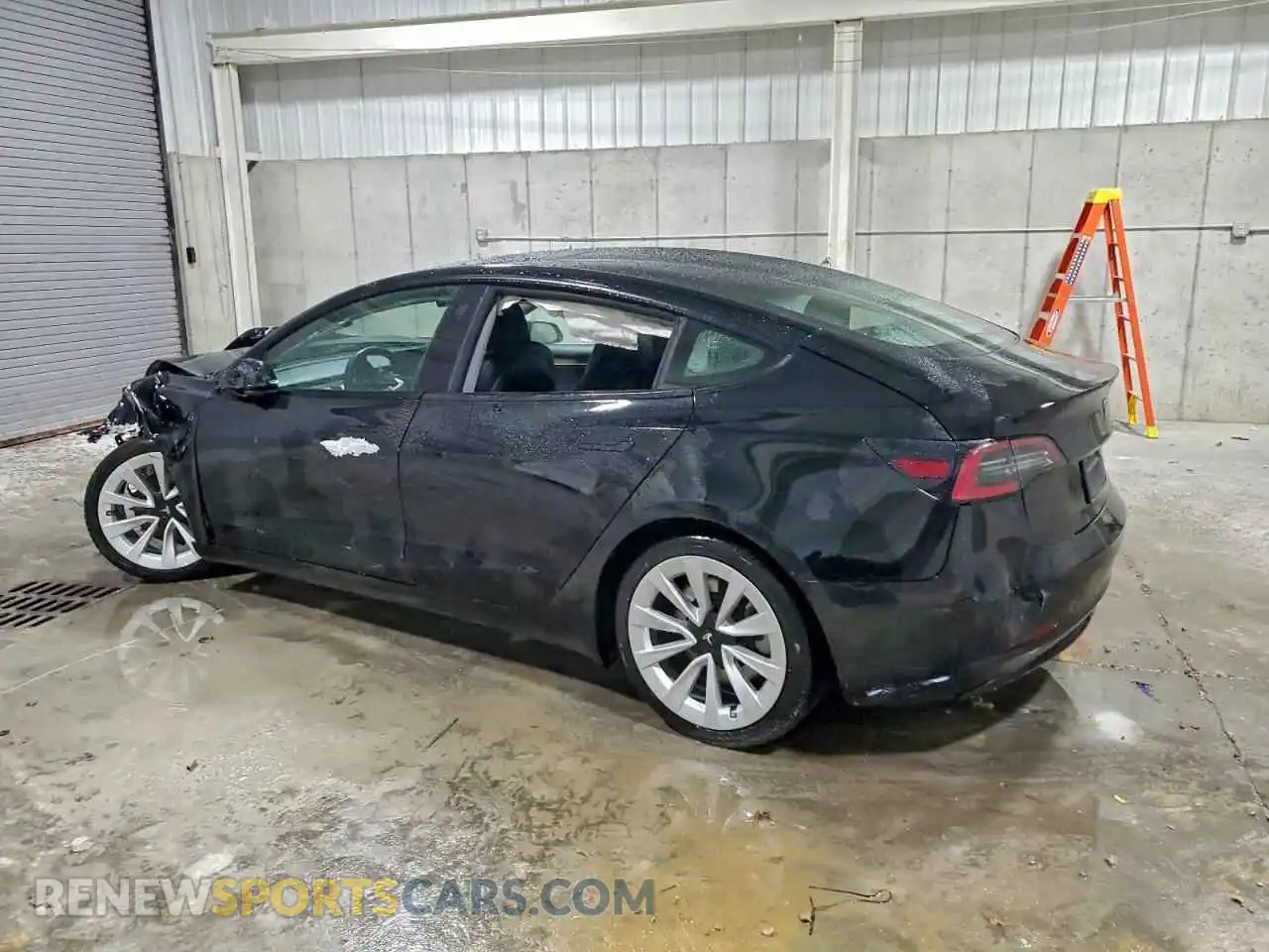 2 Photograph of a damaged car 5YJ3E1EA8NF286114 TESLA MODEL 3 2022
