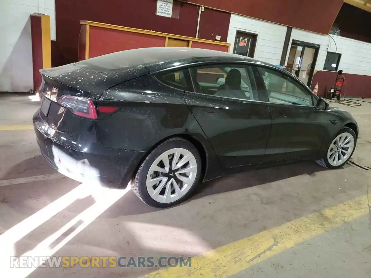 3 Photograph of a damaged car 5YJ3E1EA8NF286579 TESLA MODEL 3 2022