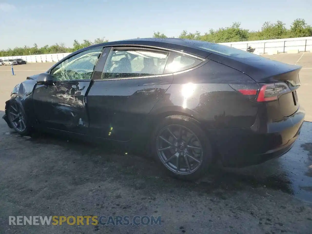 2 Photograph of a damaged car 5YJ3E1EA8NF288476 TESLA MODEL 3 2022