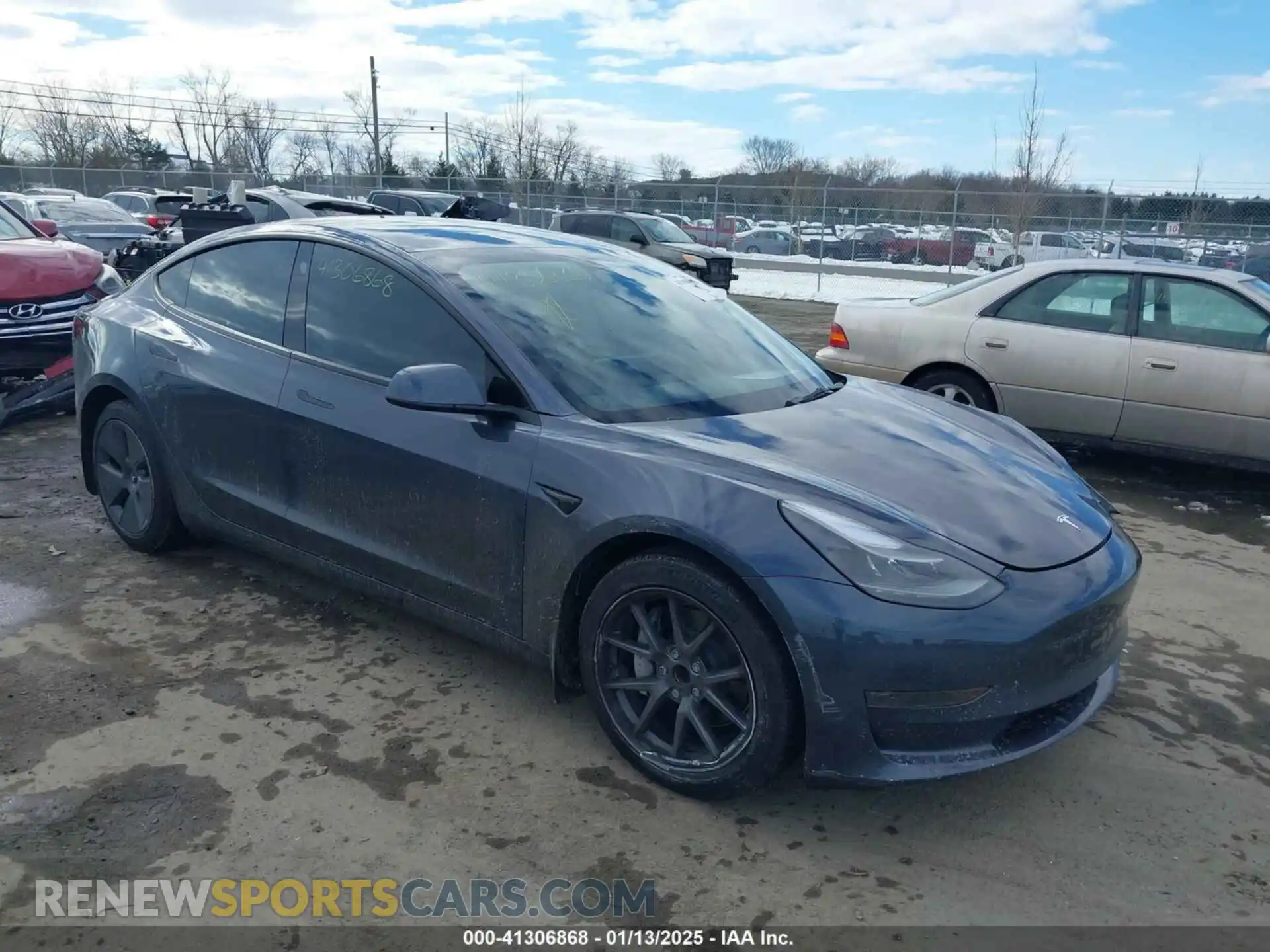 1 Photograph of a damaged car 5YJ3E1EA8NF337191 TESLA MODEL 3 2022
