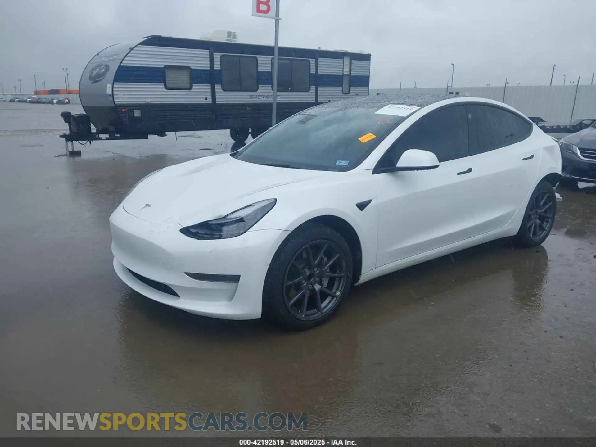 2 Photograph of a damaged car 5YJ3E1EA8NF342987 TESLA MODEL 3 2022