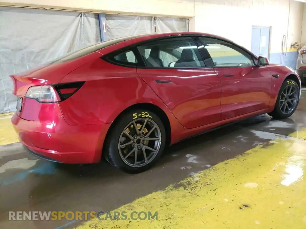 3 Photograph of a damaged car 5YJ3E1EA8NF369400 TESLA MODEL 3 2022