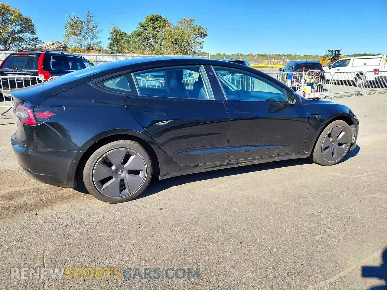 3 fotografías del automóvil dañado 5YJ3E1EA8NF369963 TESLA MODEL 3 2022