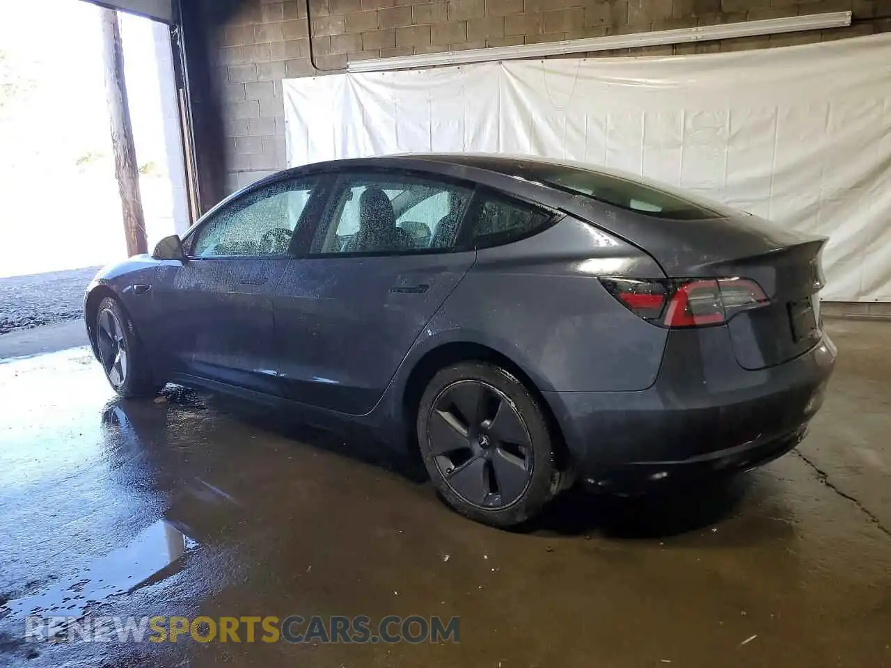 2 Photograph of a damaged car 5YJ3E1EA8NF370692 TESLA MODEL 3 2022