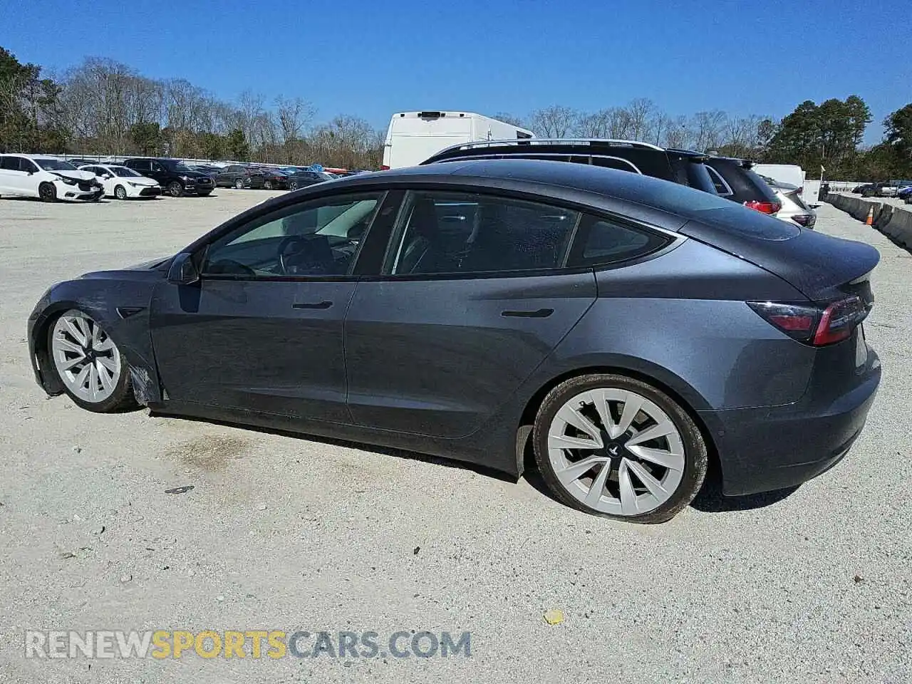 2 Photograph of a damaged car 5YJ3E1EA8NF372460 TESLA MODEL 3 2022