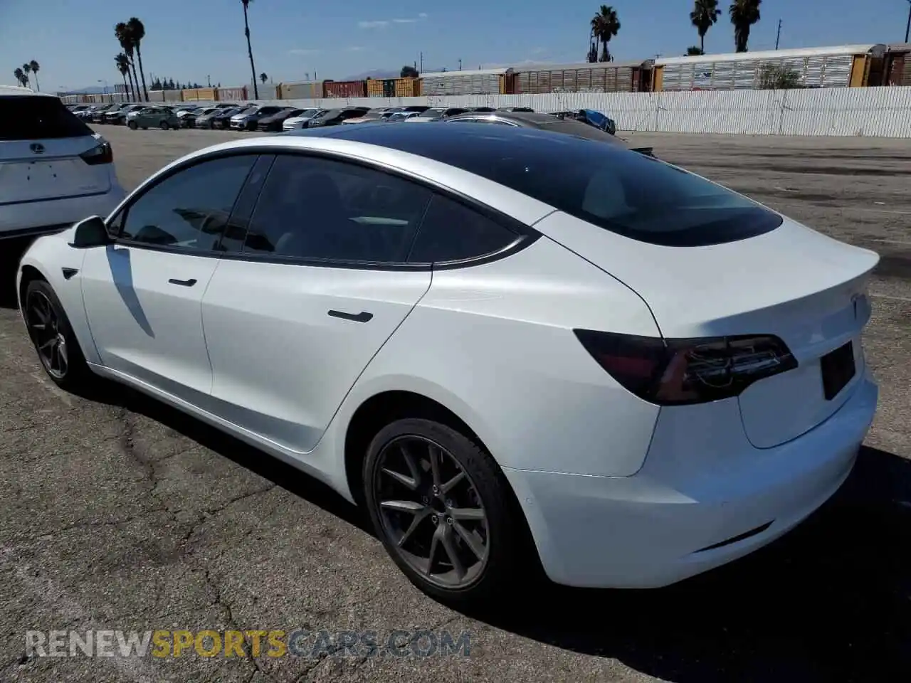 2 Photograph of a damaged car 5YJ3E1EA8NF373267 TESLA MODEL 3 2022