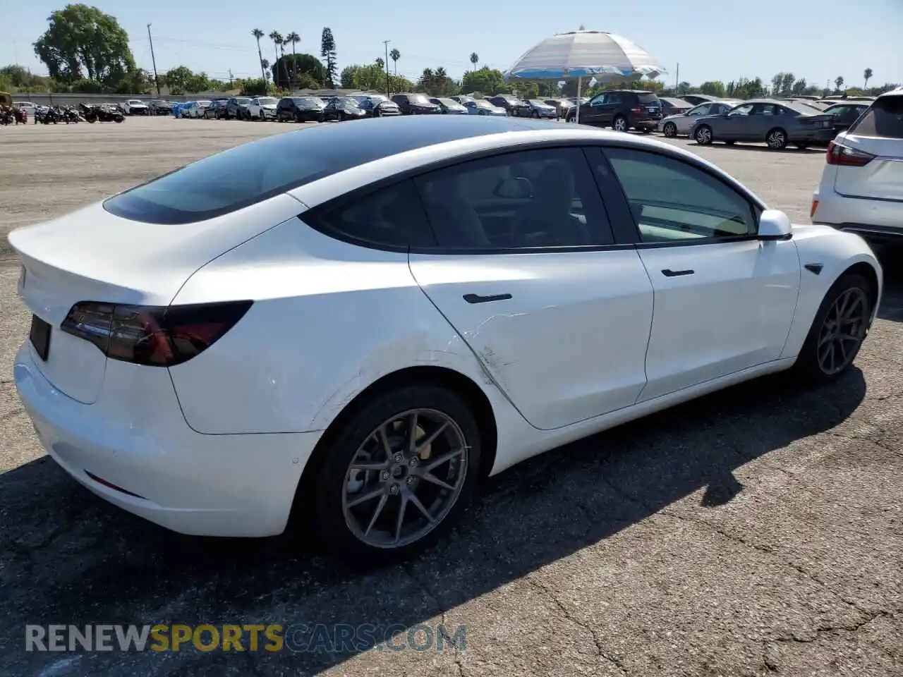 3 Photograph of a damaged car 5YJ3E1EA8NF373267 TESLA MODEL 3 2022