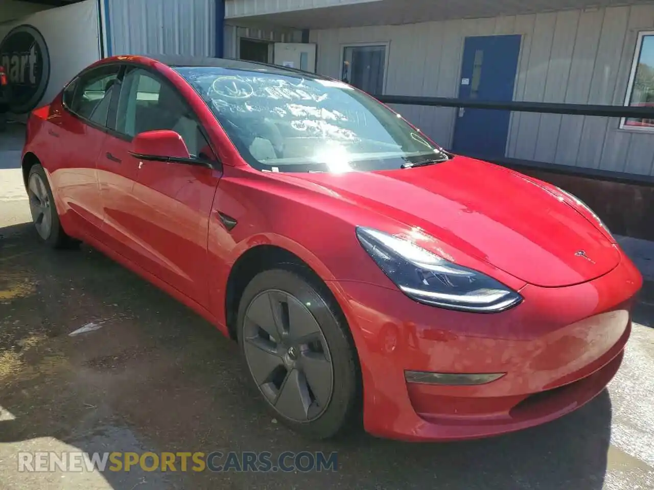 1 Photograph of a damaged car 5YJ3E1EA9NF185261 TESLA MODEL 3 2022