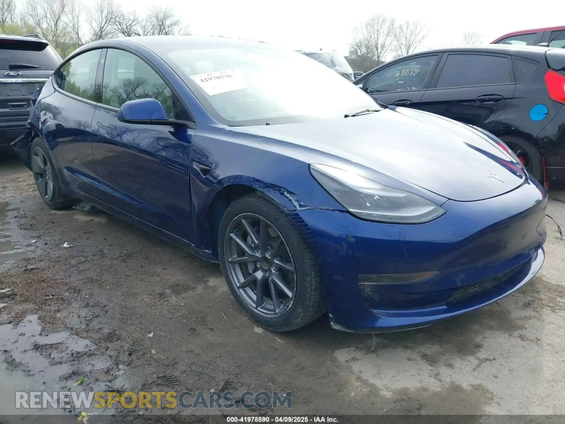1 Photograph of a damaged car 5YJ3E1EA9NF189357 TESLA MODEL 3 2022