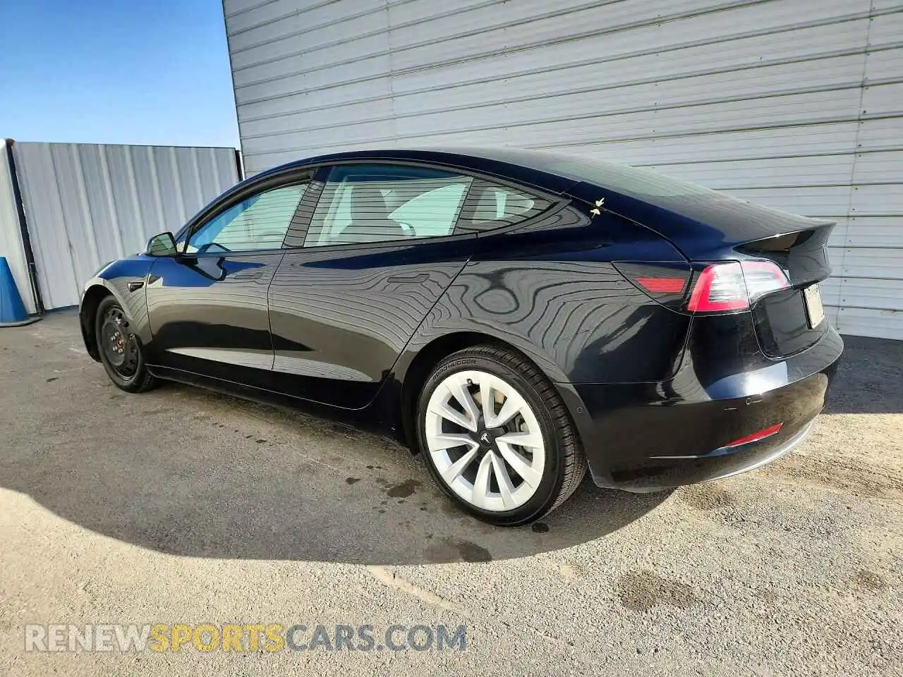 2 Фотография поврежденного автомобиля 5YJ3E1EA9NF303888 TESLA MODEL 3 2022