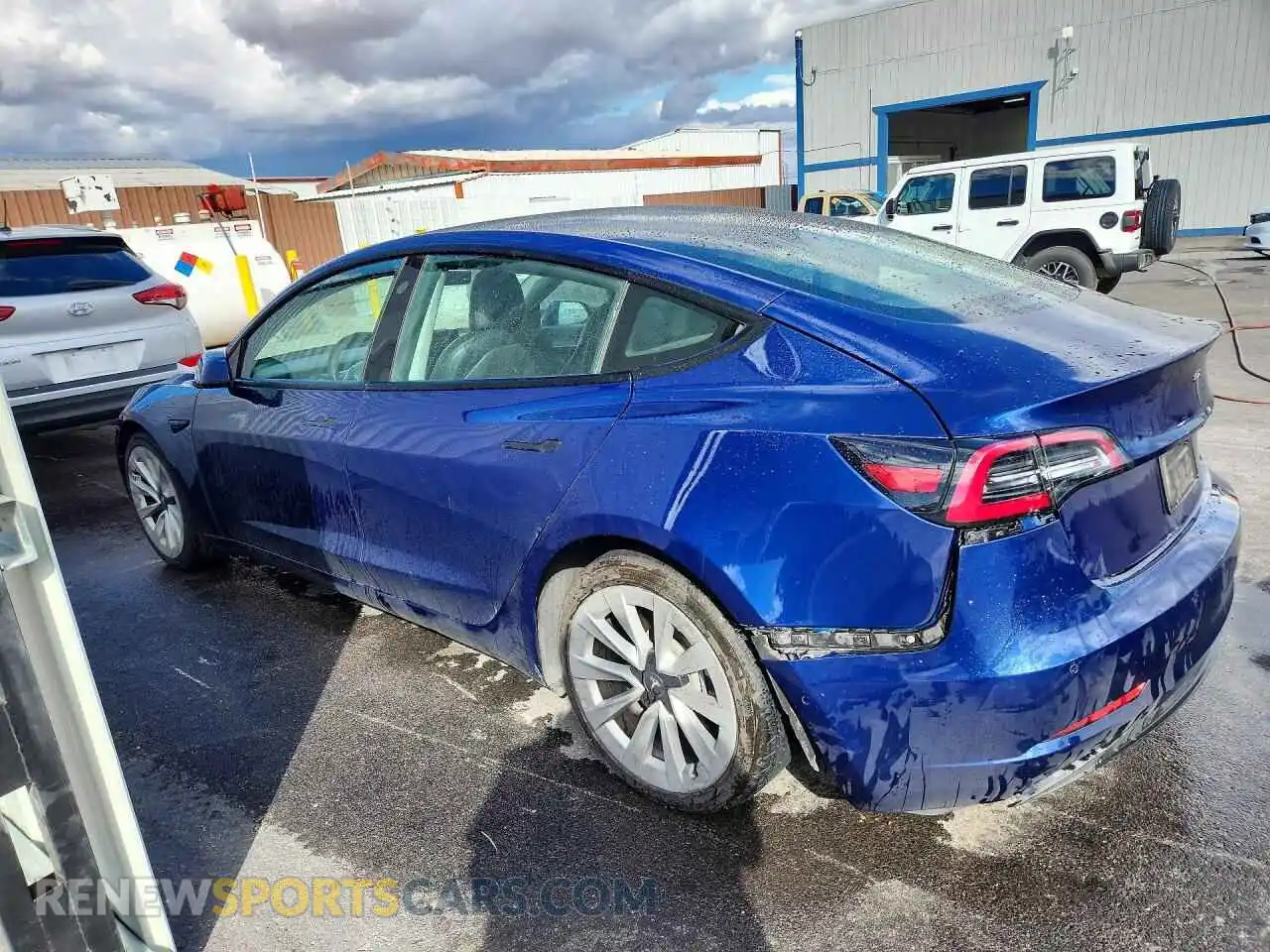 2 Photograph of a damaged car 5YJ3E1EA9NF368644 TESLA MODEL 3 2022