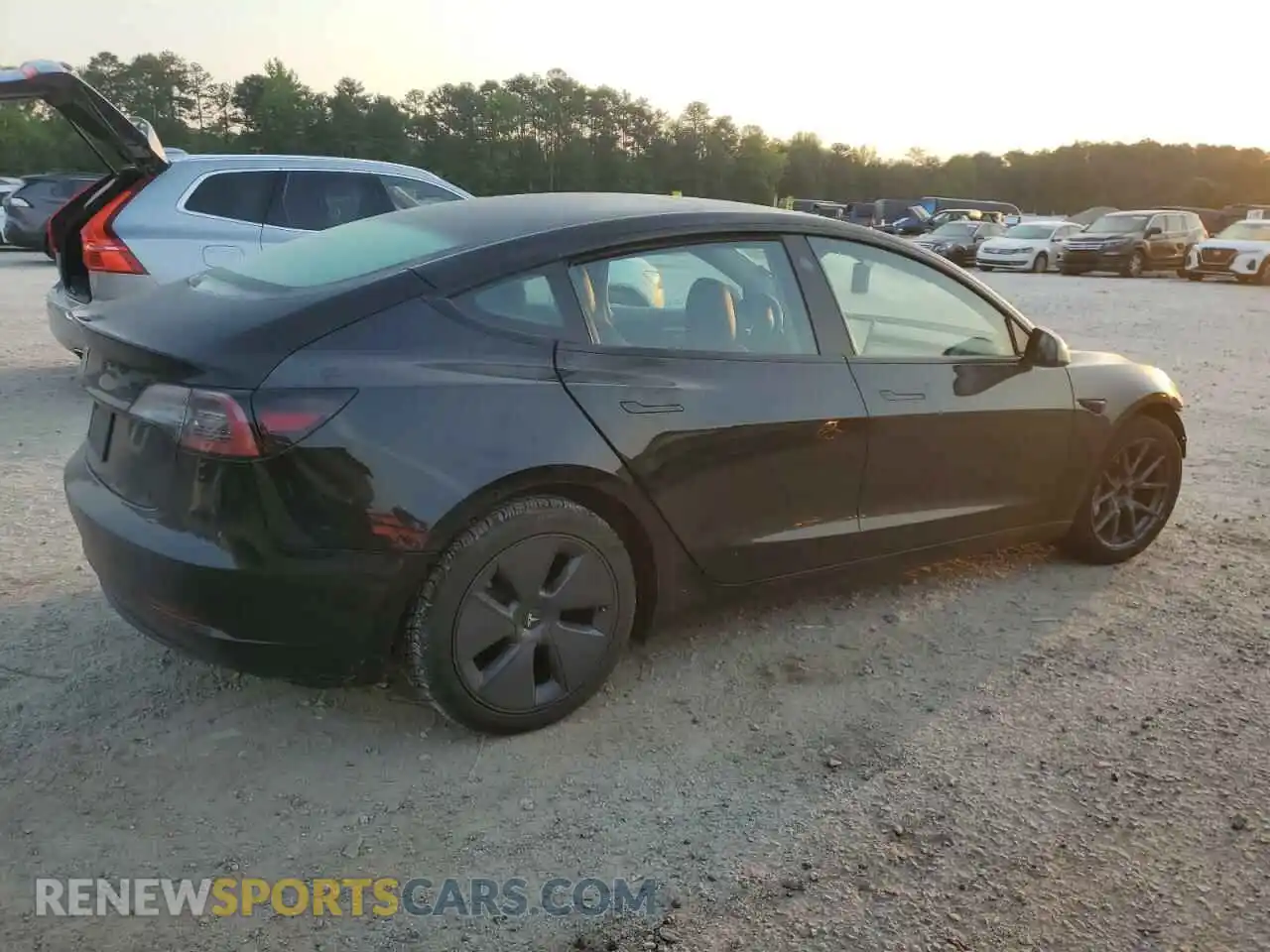 3 Photograph of a damaged car 5YJ3E1EA9NF369969 TESLA MODEL 3 2022