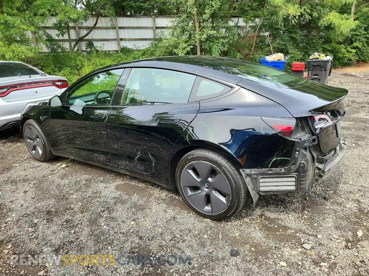 2 Photograph of a damaged car 5YJ3E1EA9NF370197 TESLA MODEL 3 2022