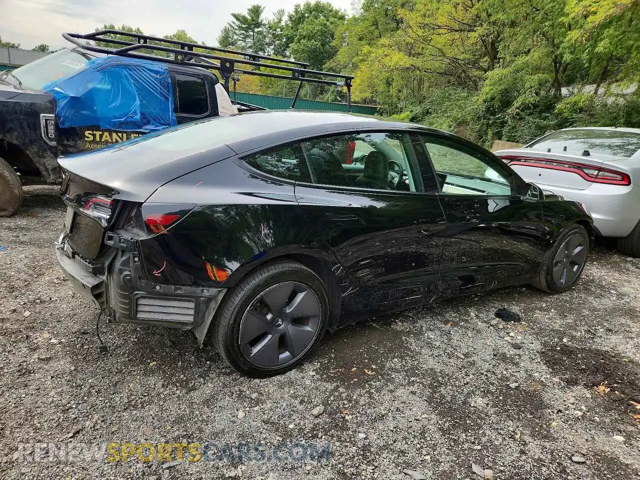 3 Photograph of a damaged car 5YJ3E1EA9NF370197 TESLA MODEL 3 2022