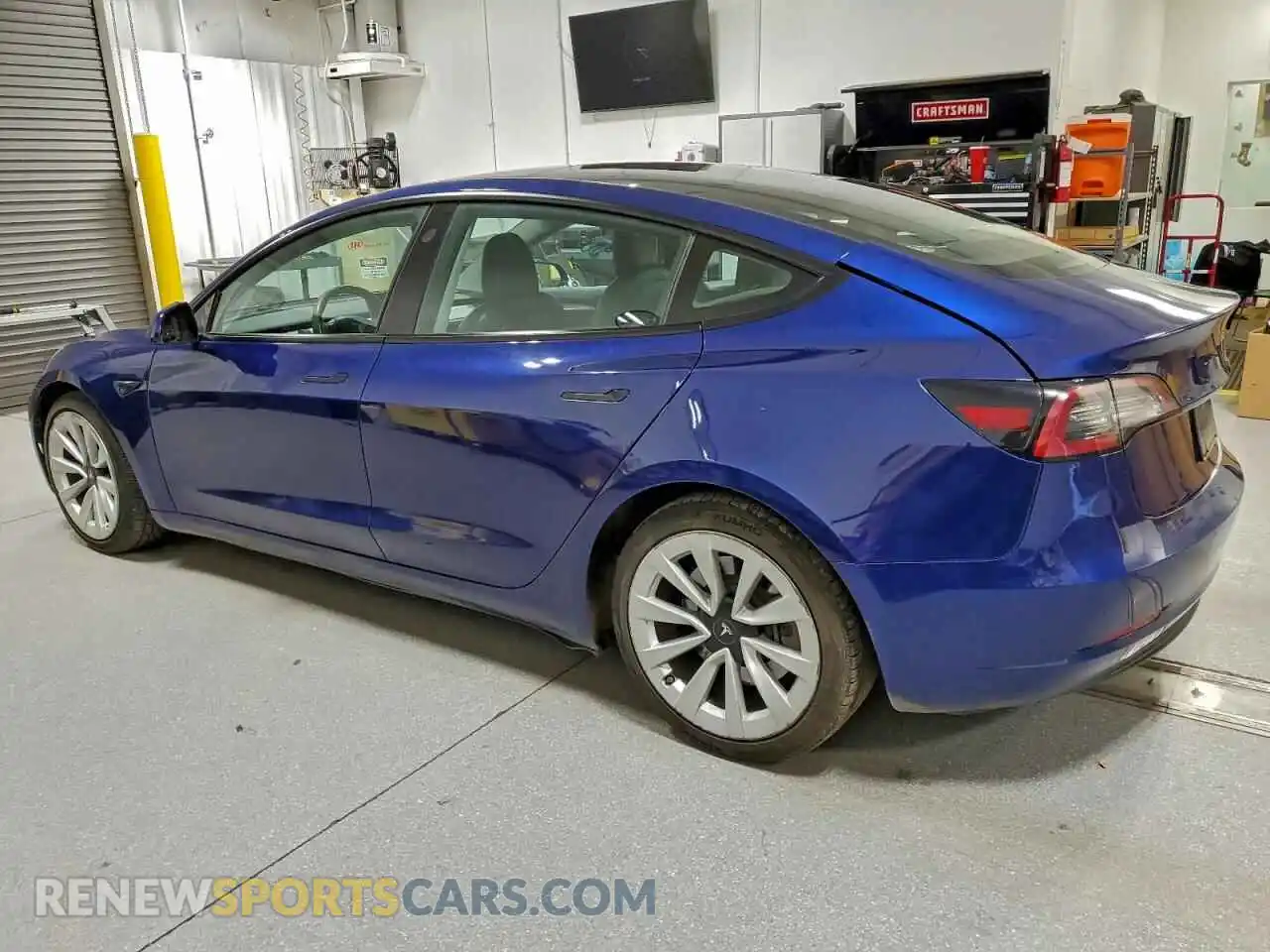2 Photograph of a damaged car 5YJ3E1EA9NF371575 TESLA MODEL 3 2022