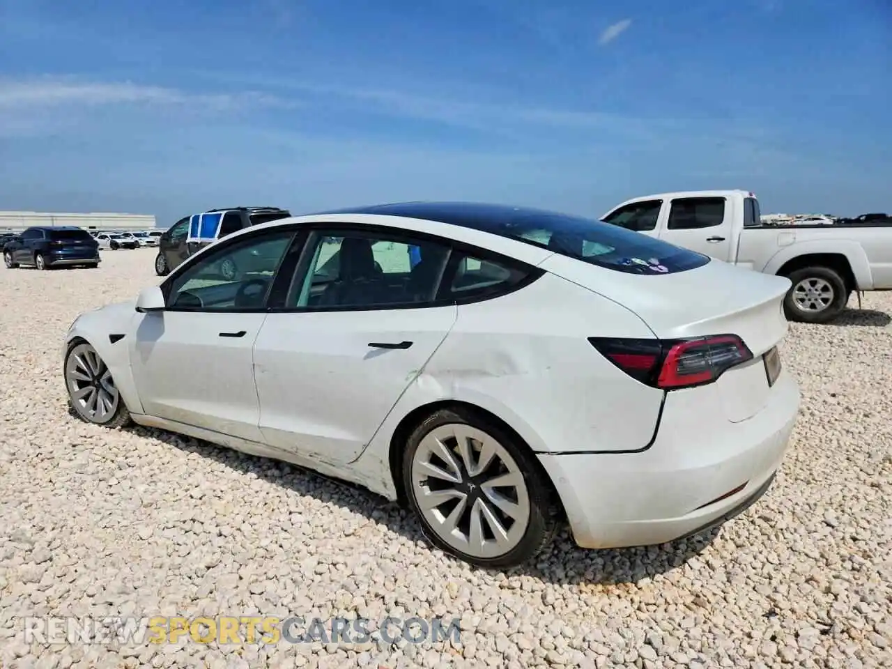 2 Photograph of a damaged car 5YJ3E1EAXNF208773 TESLA MODEL 3 2022