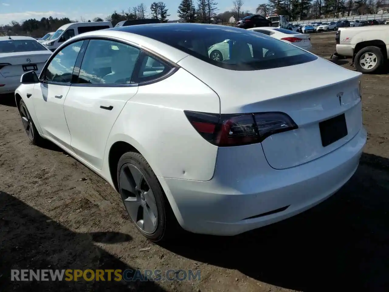 2 Photograph of a damaged car 5YJ3E1EAXNF303639 TESLA MODEL 3 2022