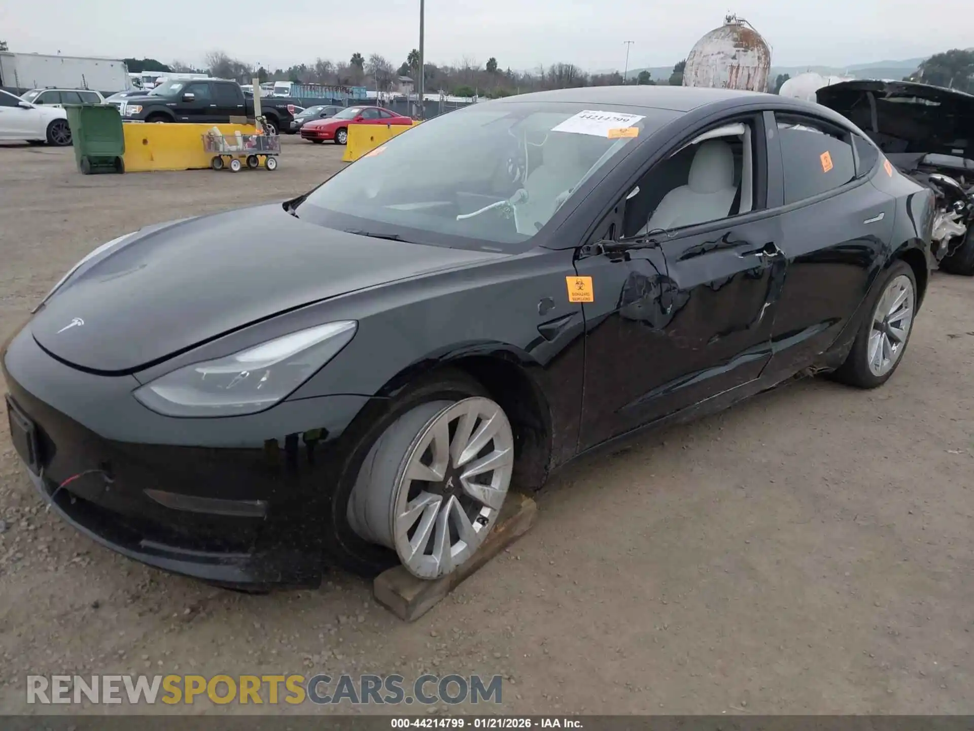 2 Photograph of a damaged car 5YJ3E1EB0NF142842 TESLA MODEL 3 2022