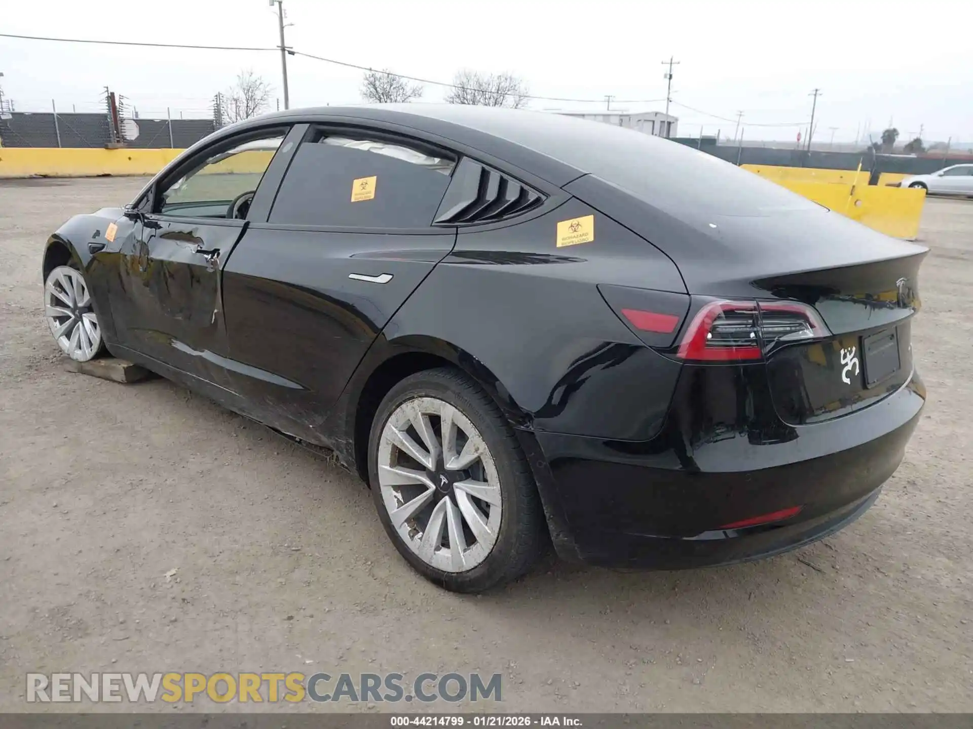 3 Photograph of a damaged car 5YJ3E1EB0NF142842 TESLA MODEL 3 2022