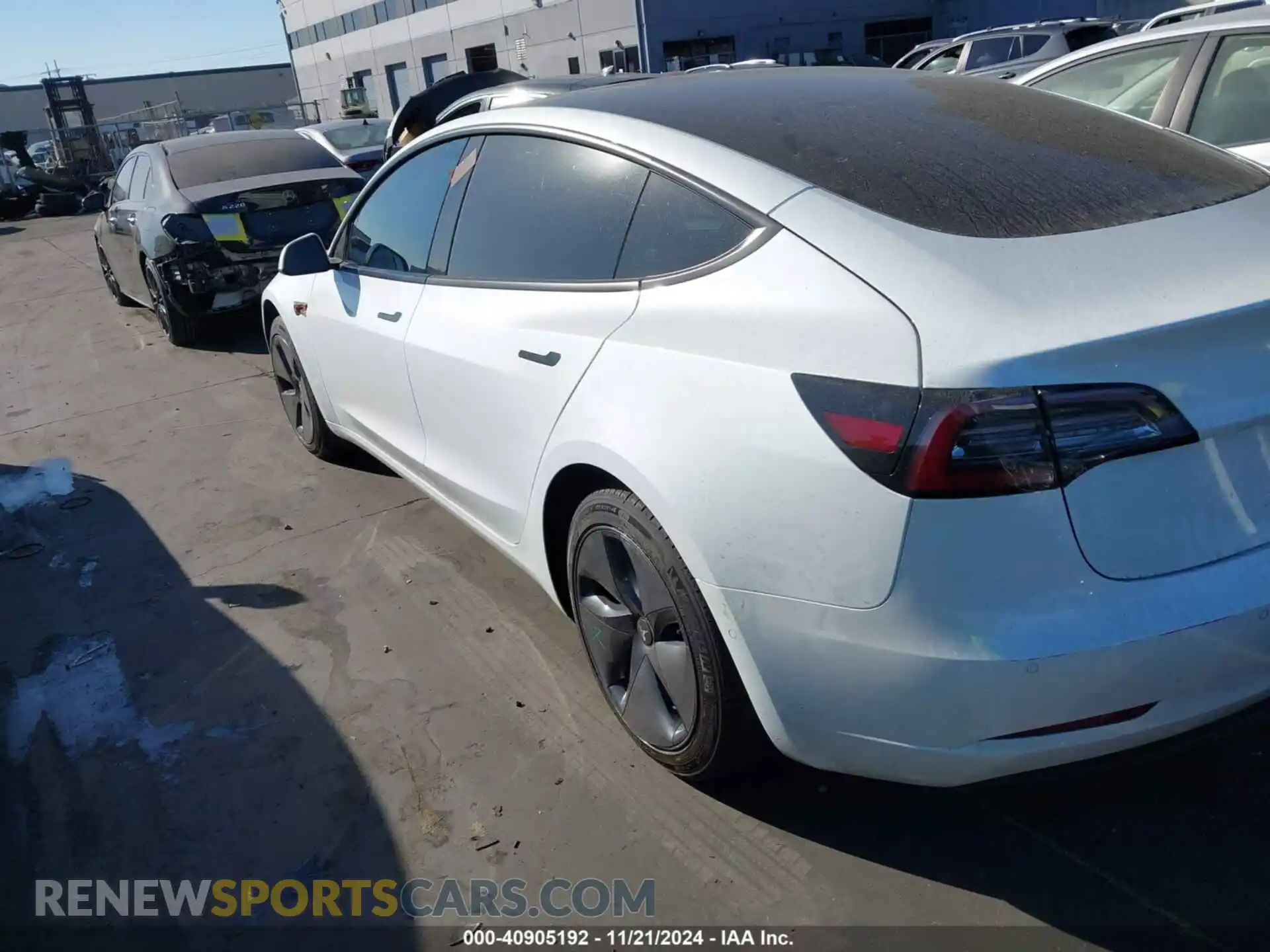 3 Photograph of a damaged car 5YJ3E1EB0NF159592 TESLA MODEL 3 2022